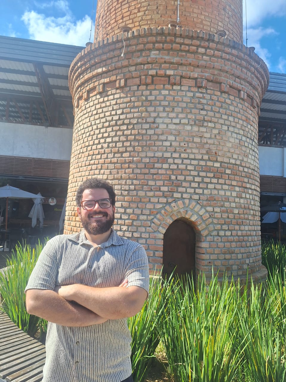 Tuiuan Almeida Veloso - Professor de Inglês